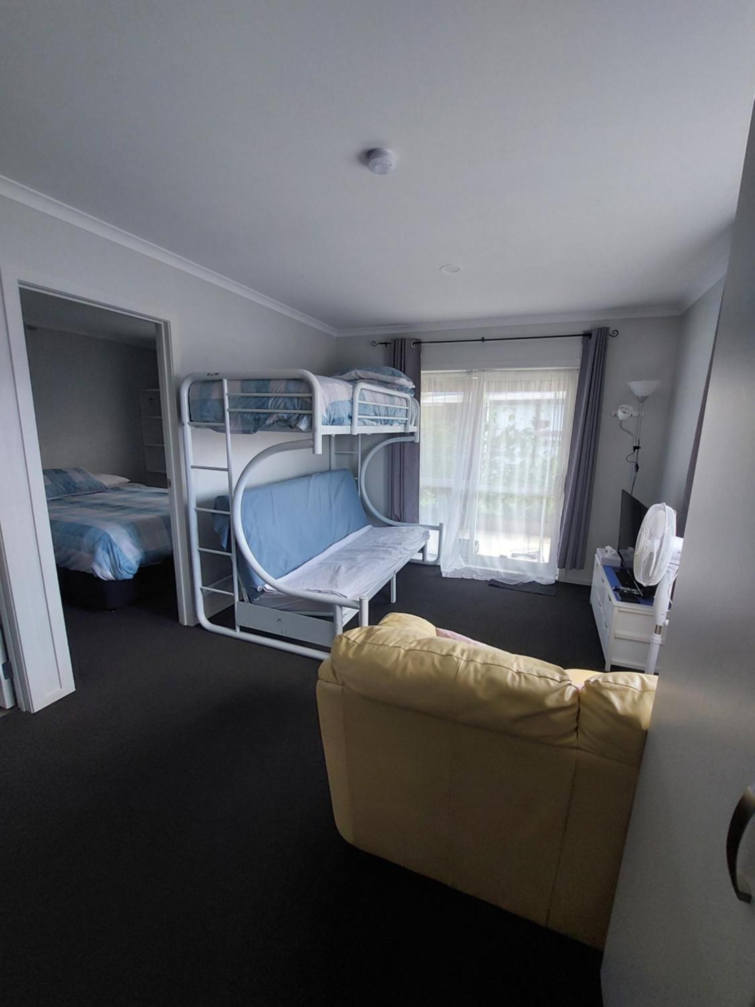 Comfortable 1 Bedroom Perfect For Travelers Or Workers Horotiu Экстерьер фото